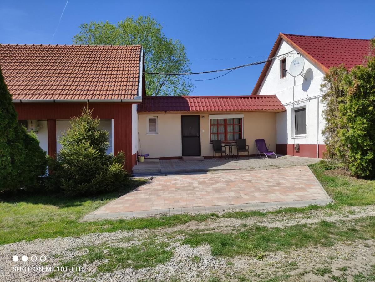 Rakoczi Vendeghaz Apartment Poroszlo