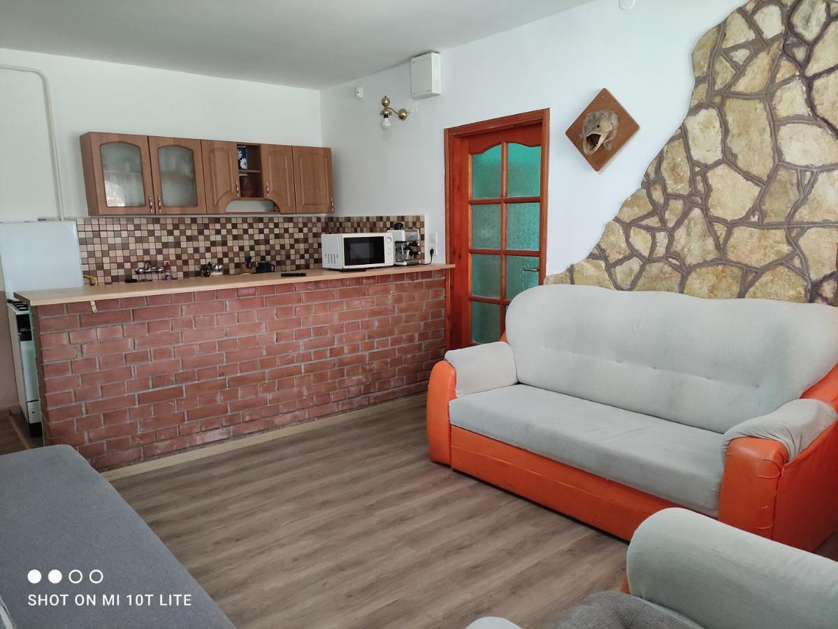 Rakoczi Vendeghaz Apartment Poroszlo